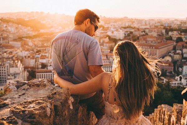 Mơ thấy người yêu cũ nói chuyện với mình
