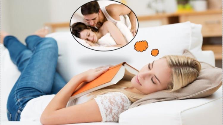 Mơ thấy người yêu cũ nói chuyện với mình