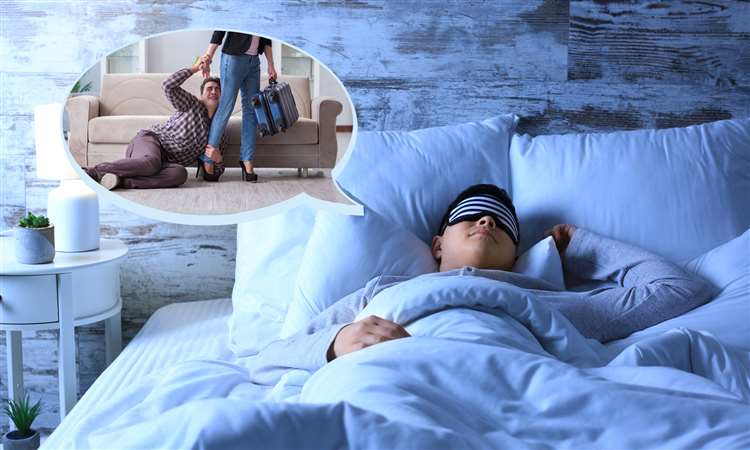 Mơ thấy người yêu cũ nói chuyện với mình